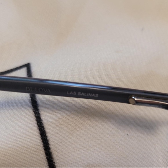 Gucci Glasses - Picture 4 of 5